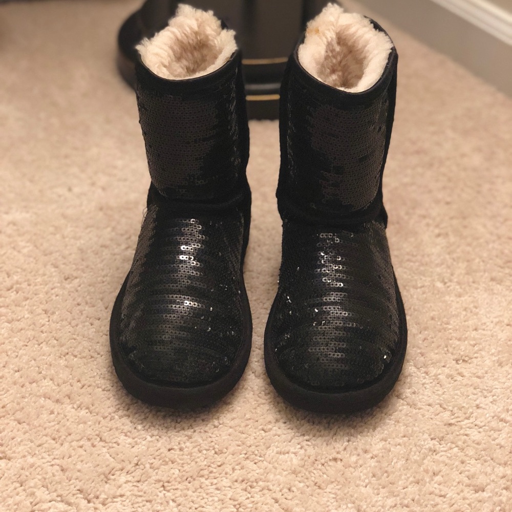 UGGS Sequin Booties Size 4 Kids